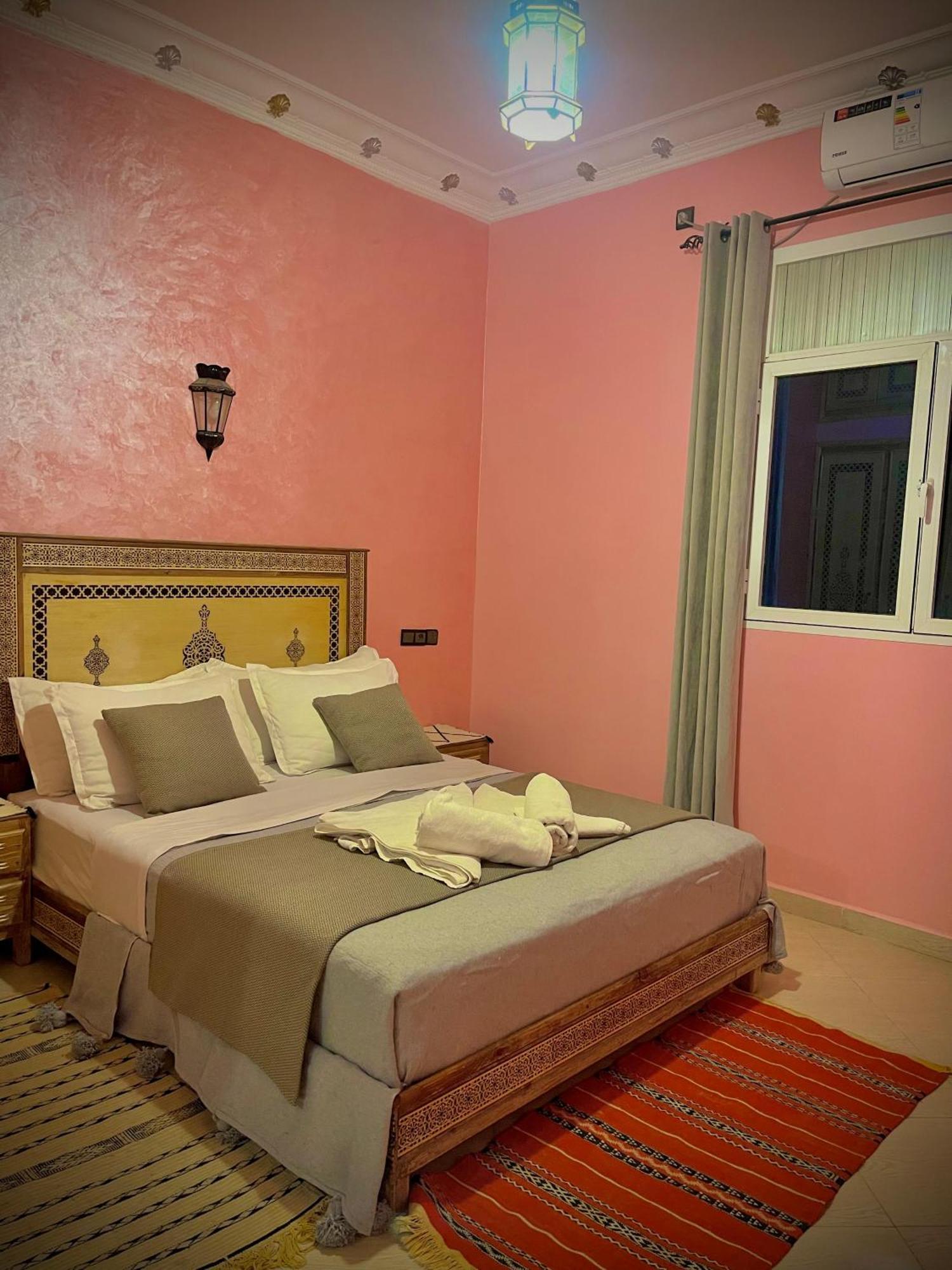 Luxury Family Apartment Merzouga Bagian luar foto
