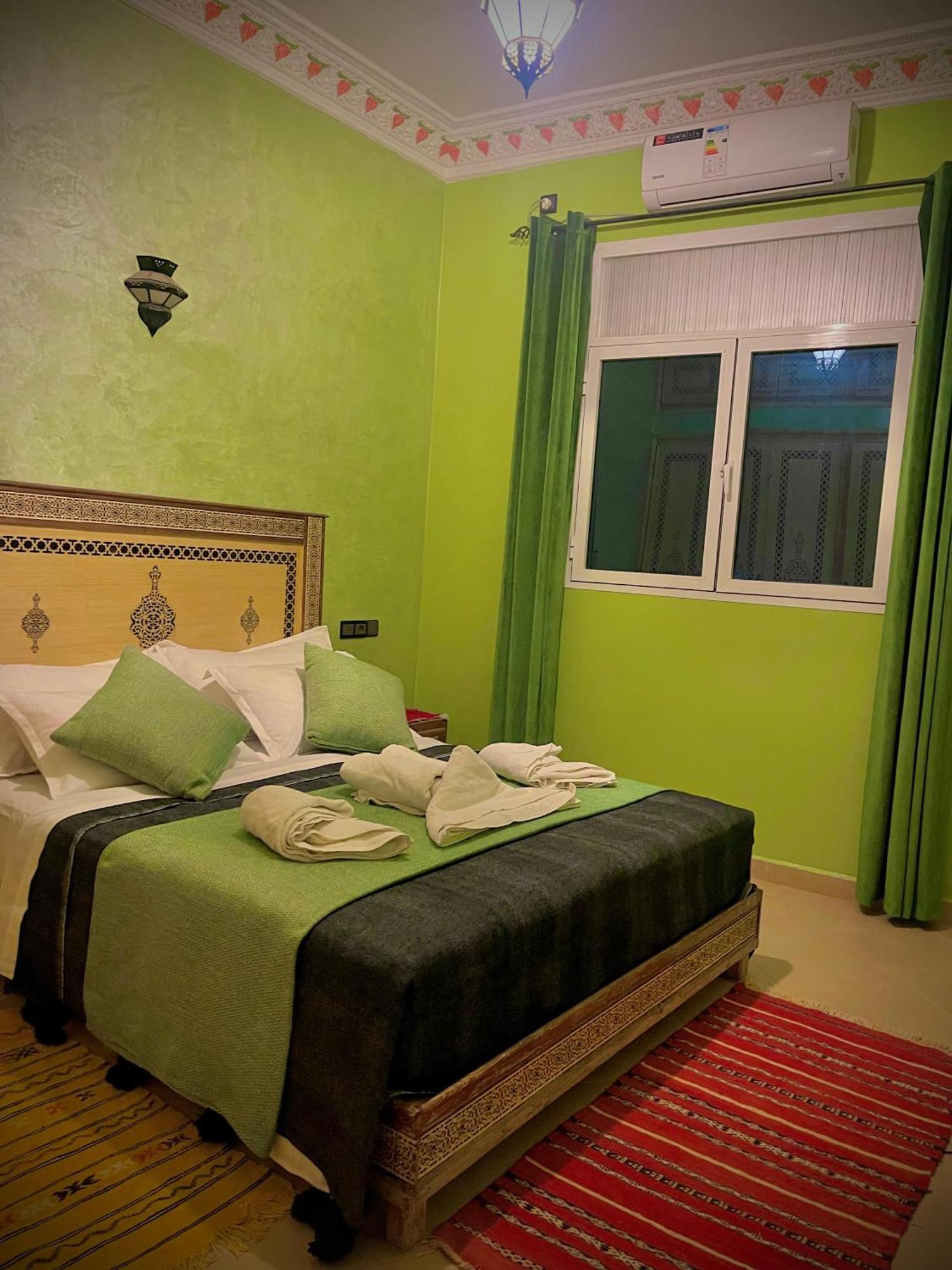 Luxury Family Apartment Merzouga Bagian luar foto
