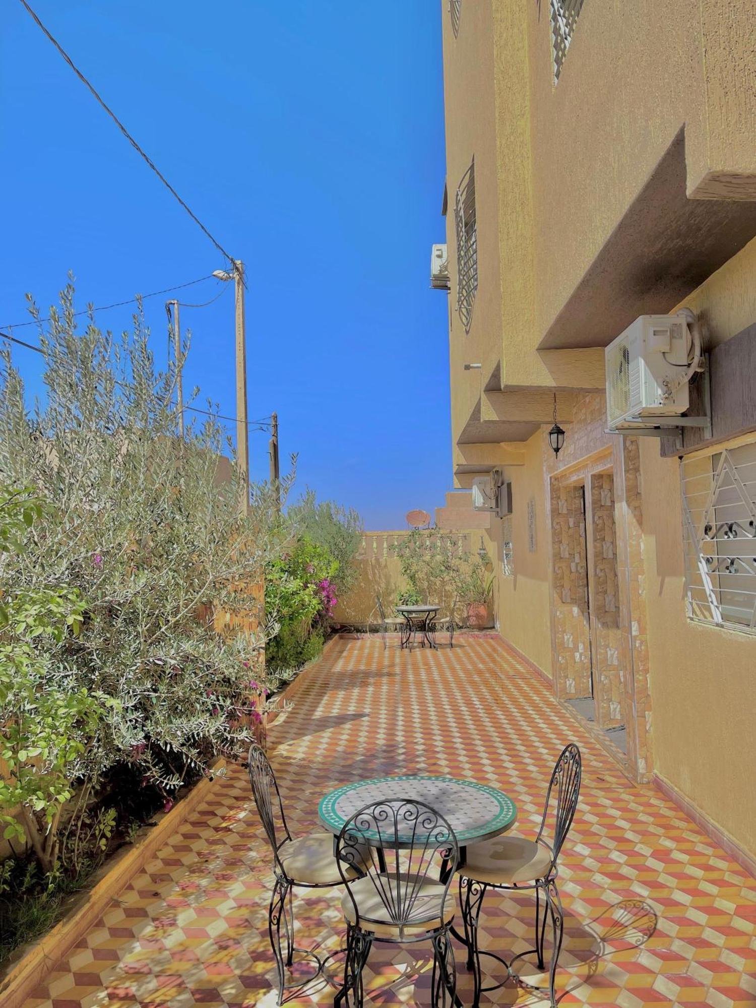 Luxury Family Apartment Merzouga Bagian luar foto